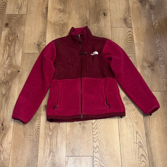 The North Face Jackets & Blazers - The north face women’s full zip jacket
